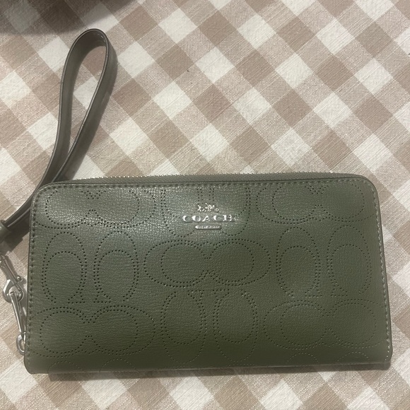 Coach Dempsey Silver Surplus Carryall Crossbody Tote And Wallet - Picture 9 of 11